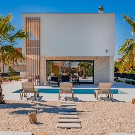 Сasa de vacaciones Lovely In *